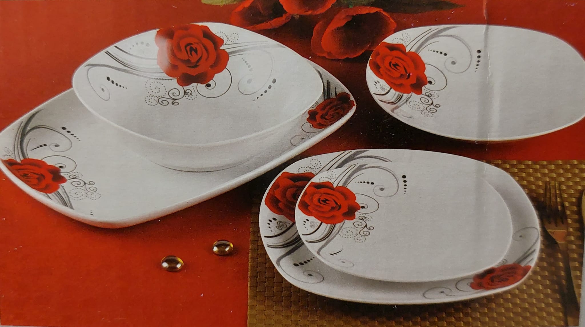 Set de masa din portelan 20 piese, Hera dinner - trandafiri la yena.ro-serviciu de masa